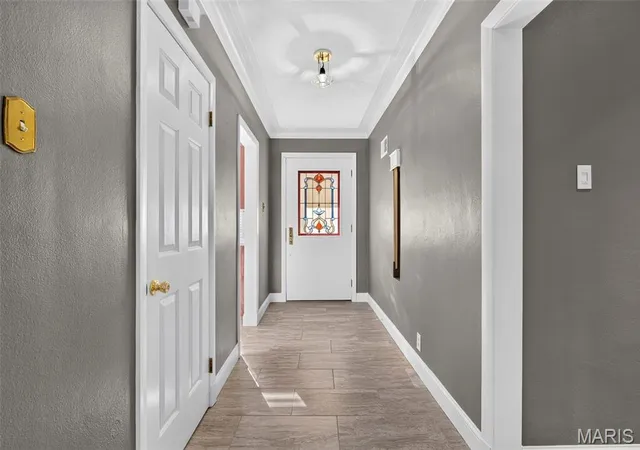Photo 3 of Single family home for sale at 2310 N Ballas Rd, Saint Louis, MO 63131 | MLS# MIS26055054 | Listing updated on 2026-10-08