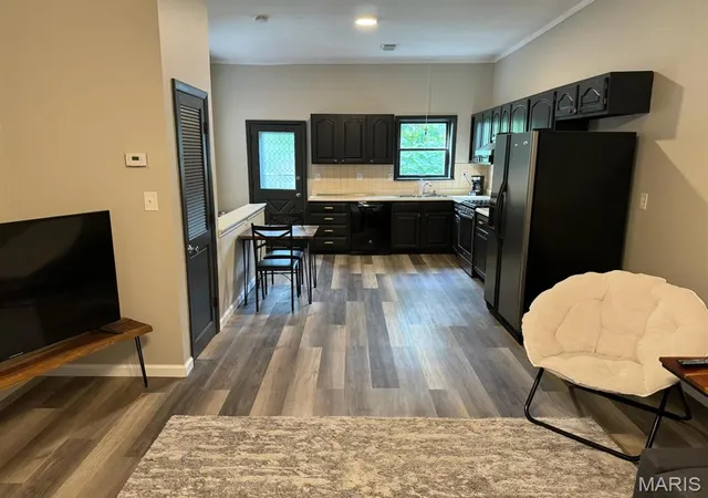 Photo 3 of Single family home for sale at 3723 Marine Ave, St Louis, MO 63118 | MLS# MIS26055057 | Listing updated on 2026-08-26