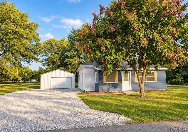 Photo 1 of Single family home for sale at 306 Southwest St, Madison, MO 65263 | MLS# MIS26055063 | Listing updated on 2026-10-08