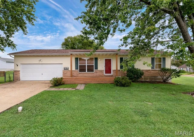 Photo 1 of Single family home for sale at 610 Falcon Dr, Sullivan, MO 63080 | MLS# MIS26055065 | Listing updated on 2026-09-03