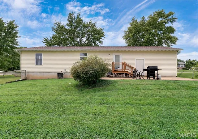 Photo 4 of Single family home for sale at 610 Falcon Dr, Sullivan, MO 63080 | MLS# MIS26055065 | Listing updated on 2026-09-03