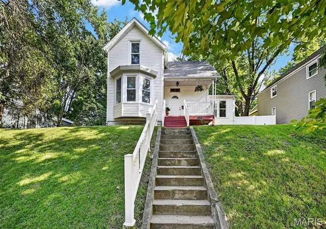 Photo 1 of Single family home for sale at 6569 Odell St, Saint Louis, MO 63139 | MLS# MIS26055080 | Listing updated on 2026-09-21