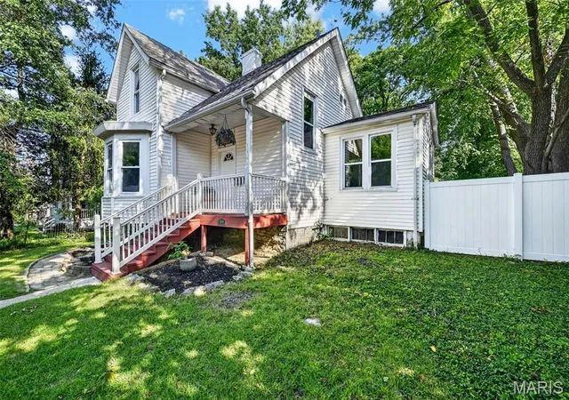 Photo 2 of Single family home for sale at 6569 Odell St, Saint Louis, MO 63139 | MLS# MIS26055080 | Listing updated on 2026-09-21