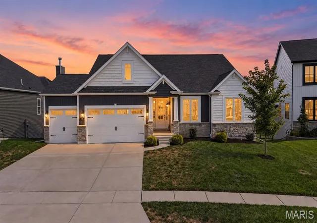 Photo 2 of Single family home for sale at 130 Far Meadow Dr, Lake Saint Louis, MO 63367 | MLS# MIS26055098 | Listing updated on 2026-10-10