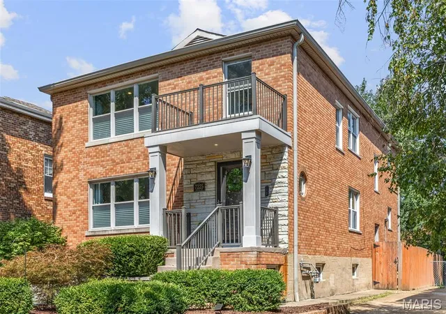Photo 2 of Single family home for sale at 7225 Amherst Ave, Saint Louis, MO 63130 | MLS# MIS26055103 | Listing updated on 2026-09-14