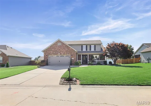 Photo 4 of Sale Pending at 170 Emerald Way E, Granite City, IL 62040 | MLS# MIS26055106 | Listing updated on 2026-09-07