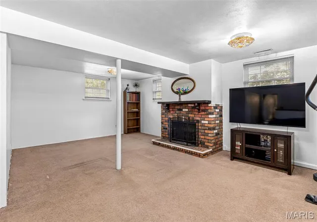 Photo 3 of Single family home for sale at 137 Huntleigh Forest Dr, Kirkwood, MO 63122 | MLS# MIS26055111 | Listing updated on 2026-10-05