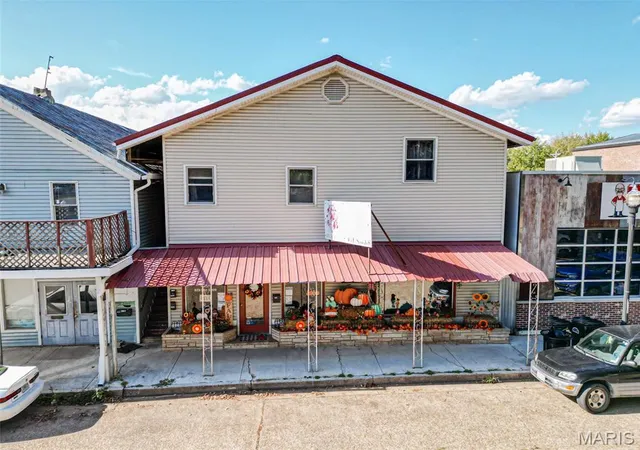 Photo 2 of Single family home for sale at 107 E Springfield St, St James, MO 65559 | MLS# MIS26055112 | Listing updated on 2026-08-31
