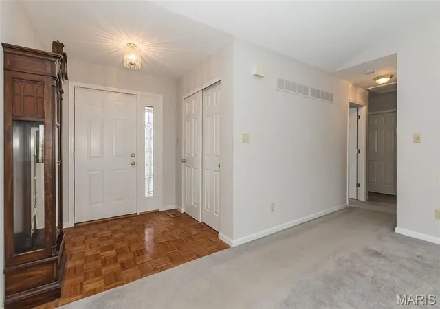 Photo 3 of Single family home for sale at 17027 Old Holw Dr, Wildwood, MO 63040 | MLS# MIS26055124 | Listing updated on 2026-09-28