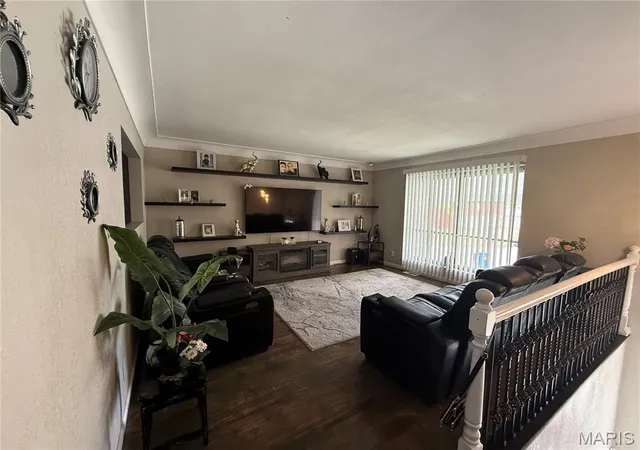 Photo 4 of Single family home for sale at 3 Westgate Dr, Granite City, IL 62040 | MLS# MIS26055126 | Listing updated on 2026-10-25