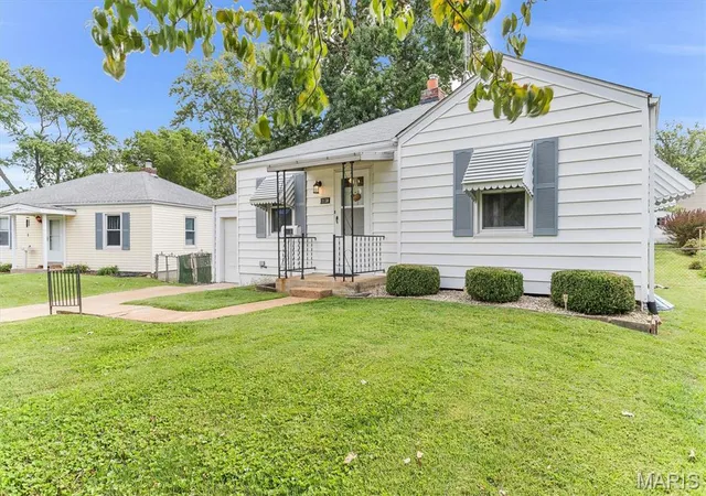 Photo 2 of Sale Pending at 3138 Pearl Harbor Dr, St Ann, MO 63074 | MLS# MIS26055127 | Listing updated on 2026-08-30