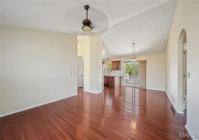 Photo 4 of Single family home for sale at 164 Ridgeview Dr, Saint Robert, MO 65584 | MLS# MIS26055129 | Listing updated on 2026-10-08
