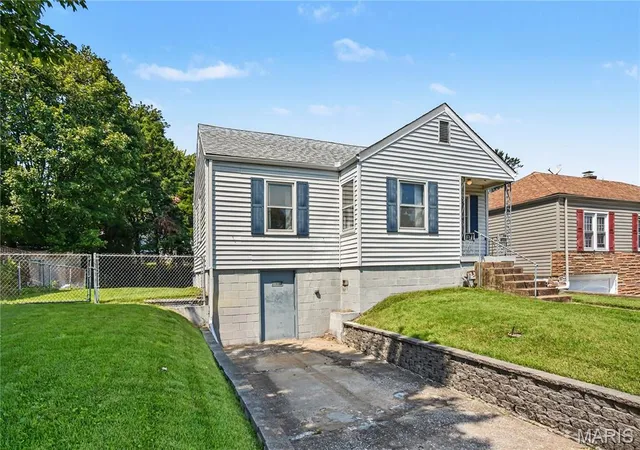 2nd image of 3545 Saint Genevieve Ln, St Ann, MO 63074 | MLS# MIS26055133