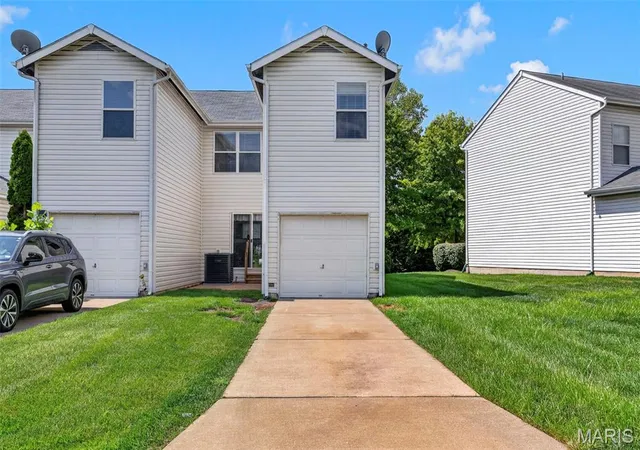 Photo 24 of Townhouse for sale at 871 Boardwalk Springs Pl, O Fallon, MO 63368 | MLS# MIS26055134 | Listing updated on 2026-09-02