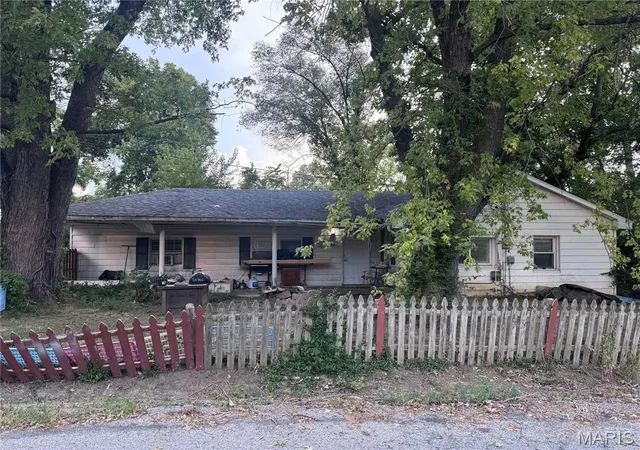 Photo 1 of Single family home for sale at 94 Bethesda Dr, Belleville, IL 62223 | MLS# MIS26055142 | Listing updated on 2026-09-23