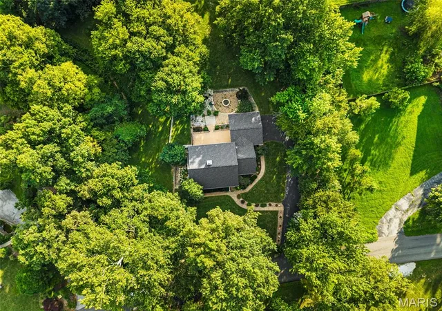Photo 3 of Sale Pending at 505 Bridle Path Ln, O'fallon, MO 63366 | MLS# MIS26055147 | Listing updated on 2026-09-23