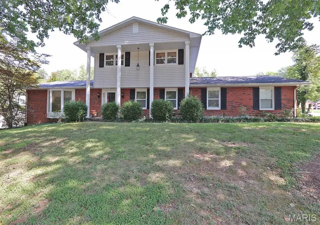 Photo 1 of Single family home for sale at 1106 Hilldale Cir, Cape Girardeau, MO 63701 | MLS# MIS26055151 | Listing updated on 2026-08-31