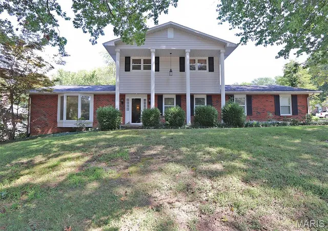 Photo 3 of Single family home for sale at 1106 Hilldale Cir, Cape Girardeau, MO 63701 | MLS# MIS26055151 | Listing updated on 2026-10-05