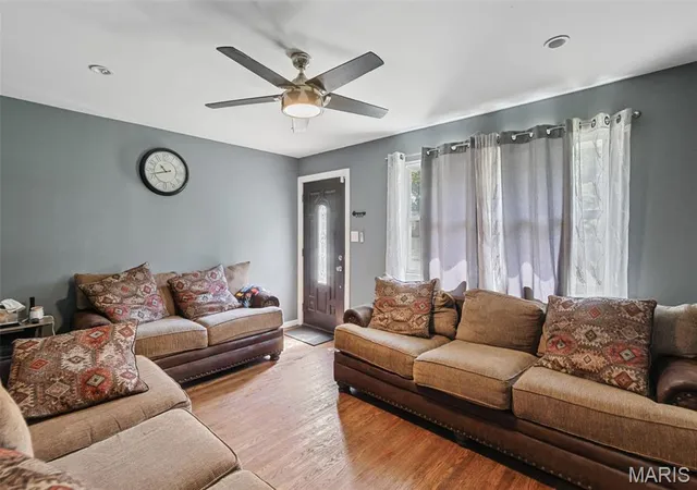 Photo 2 of Single family home for sale at 821 Font Ln, Saint Louis, MO 63137 | MLS# MIS26055166 | Listing updated on 2026-10-07