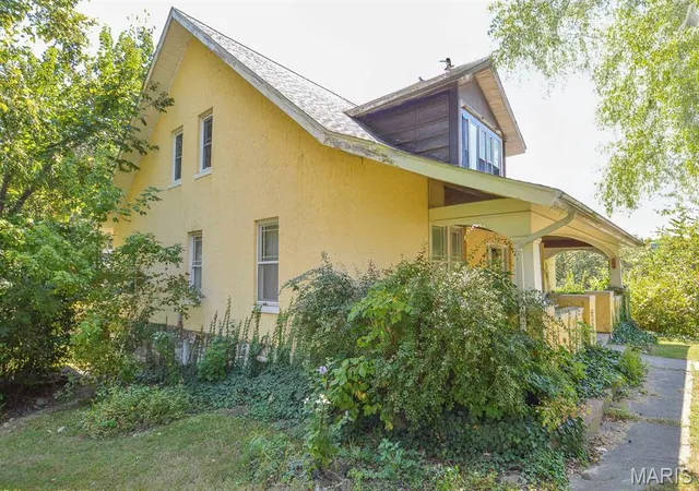 Photo 3 of Sale Pending at 1320 Mill St, Maeystown, IL 62256 | MLS# MIS26055185 | Listing updated on 2026-09-05