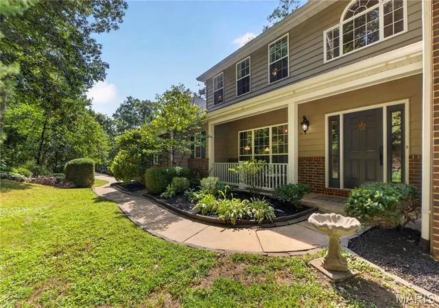 Photo 3 of Single family home for sale at 19334 Ossenfort Ct, Wildwood, MO 63038 | MLS# MIS26055197 | Listing updated on 2026-09-14