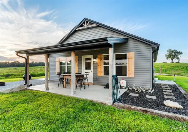 3rd image of 26301 Maple Dr, Bucklin, MO 64631 | MLS# MIS26055198