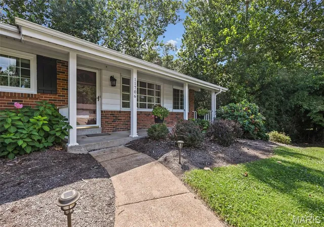 Photo 2 of Single family home for sale at 11706 Doverhill Dr, Sunset Hills, MO 63128 | MLS# MIS26055208 | Listing updated on 2026-09-21