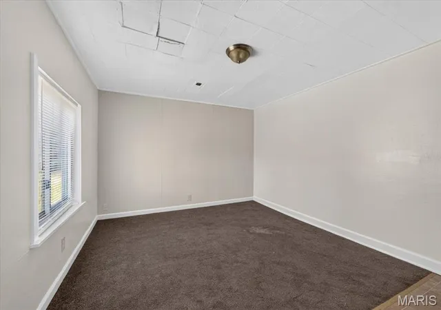 Photo 3 of Single family home for sale at 811 Sparks Ave, East Saint Louis, IL 62206 | MLS# MIS26055215 | Listing updated on 2026-08-31