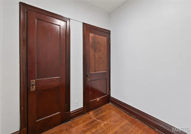 Listing Photo 4 - Condo for sale in building located at 2649 Winnebago St, Saint Louis, MO 63118