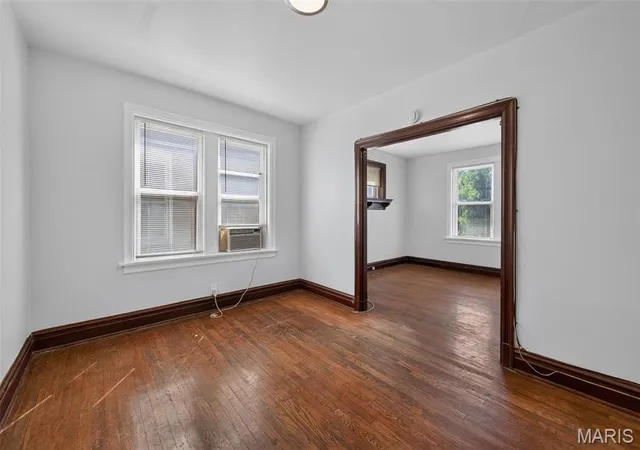 Listing Photo 5 - Condo for sale in building located at 2649 Winnebago St, Saint Louis, MO 63118