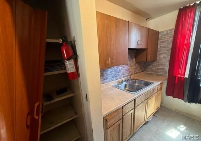 Photo 4 of Townhouse for sale at 736 N Newstead Ave #2, St Louis, MO 63108 | MLS# MIS26055233 | Listing updated on 2026-08-26