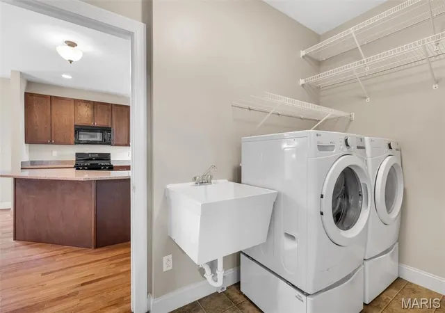 Photo 3 of Single family home for sale at 1016 Gardenbridge Pl, St Charles, MO 63303 | MLS# MIS26055244 | Listing updated on 2026-10-08