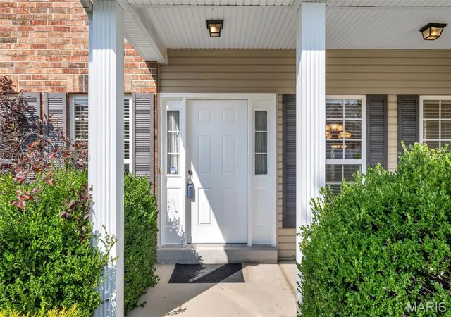 Single family home for sale at 1016 Gardenbridge Pl, St Charles, MO 63303 | MLS# MIS26055244