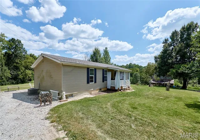 Photo 3 of Single family home for sale at 54 Wisteria Ln, Troy, MO 63379 | MLS# MIS26055249 | Listing updated on 2026-08-31