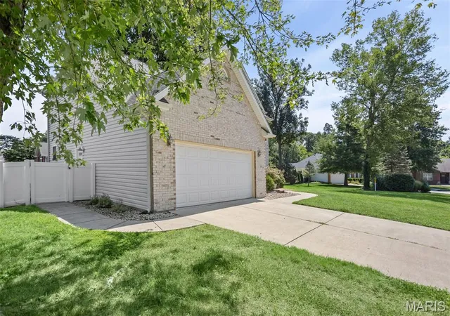 Photo 3 of Single family home for sale at 269 Harbor Mill Rd, Troy, IL 62294 | MLS# MIS26055259 | Listing updated on 2026-09-13