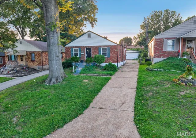 Photo 1 of Single family home for sale at 4713 Begg Blvd, Normandy, MO 63121 | MLS# MIS26055262 | Listing updated on 2026-08-28