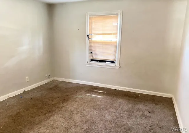 Photo 4 of Single family home for sale at 4713 Begg Blvd, Normandy, MO 63121 | MLS# MIS26055262 | Listing updated on 2026-08-28