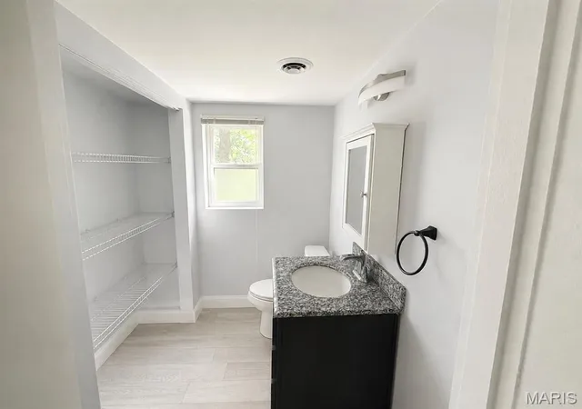 Photo 4 of Single family home for sale at 501 S Washington St, Farmington, MO 63640 | MLS# MIS26055268 | Listing updated on 2026-09-17