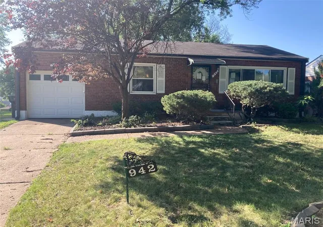 Photo 1 of Single family home for sale at 942 Melvin Ave, St Louis, MO 63137 | MLS# MIS26055274 | Listing updated on 2026-09-02