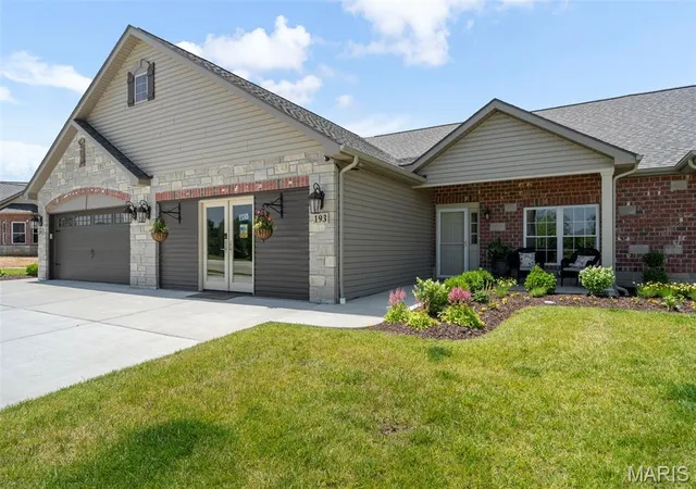 Photo 1 of Single family home for sale at 193 Santa Elena Dr, Wentzville, MO 63385 | MLS# MIS26055280 | Listing updated on 2026-10-07
