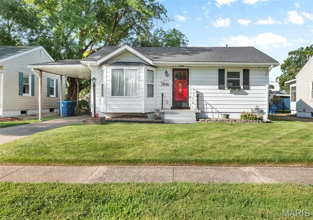 Photo 1 of Single family home for sale at 1640 Venice Ave, Granite City, IL 62040 | MLS# MIS26055283 | Listing updated on 2026-08-30