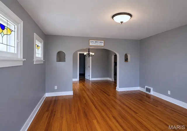 Photo 3 of Sale Pending at 3519 Roy Ave, St Louis, MO 63114 | MLS# MIS26055292 | Listing updated on 2026-10-07