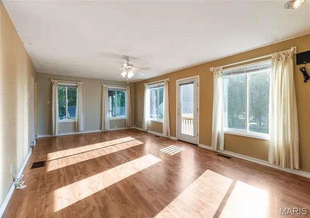 Photo 3 of Sale Pending at 709 Woodrow Ave, Festus, MO 63028 | MLS# MIS26055295 | Listing updated on 2026-08-31