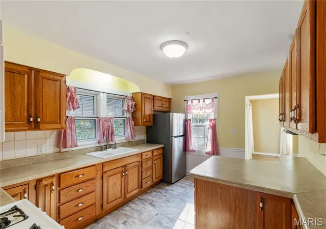 Photo 4 of Sale Pending at 709 Woodrow Ave, Festus, MO 63028 | MLS# MIS26055295 | Listing updated on 2026-08-31