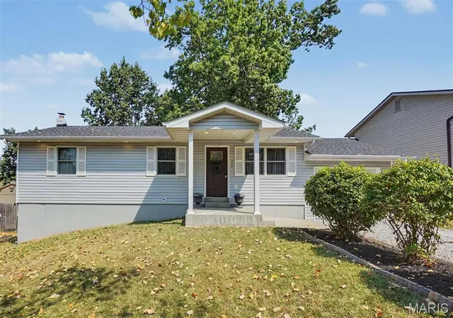 Photo 1 of Sale Pending at 502 Donaldson St, De Soto, MO 63020 | MLS# MIS26055296 | Listing updated on 2026-09-12