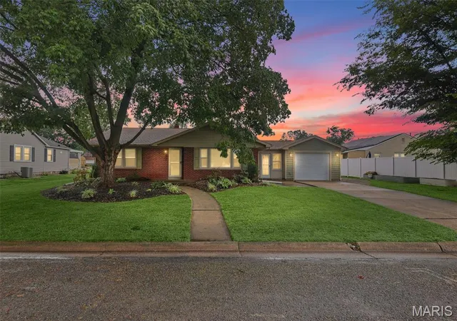 Photo 1 of Single family home for sale at 677 S Moore St, Nashville, IL 62263 | MLS# MIS26055297 | Listing updated on 2026-09-30
