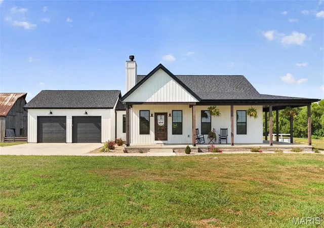 1st image of 10860 Sunnyside School Rd, Trenton, IL 62293 | MLS# MIS26055299