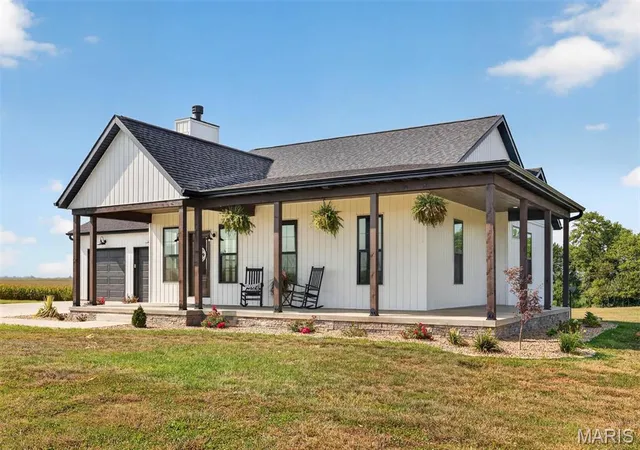 3rd image of 10860 Sunnyside School Rd, Trenton, IL 62293 | MLS# MIS26055299