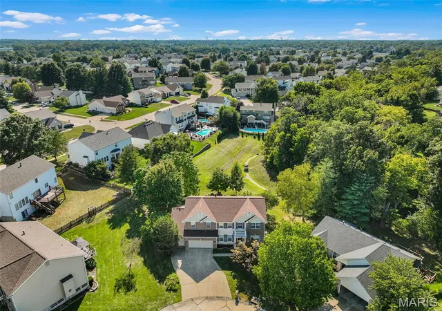 Photo 3 of Sale Pending at 681 Zumwalt Xing, O'fallon, MO 63366 | MLS# MIS26055304 | Listing updated on 2026-09-12