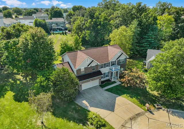 Photo 4 of Sale Pending at 681 Zumwalt Xing, O'fallon, MO 63366 | MLS# MIS26055304 | Listing updated on 2026-09-12